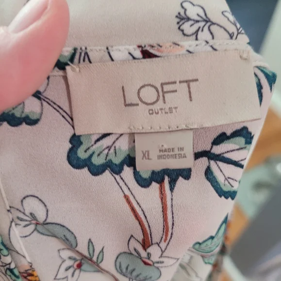 Loft floral blouse short sleeve high low XL - Picture 8 of 8